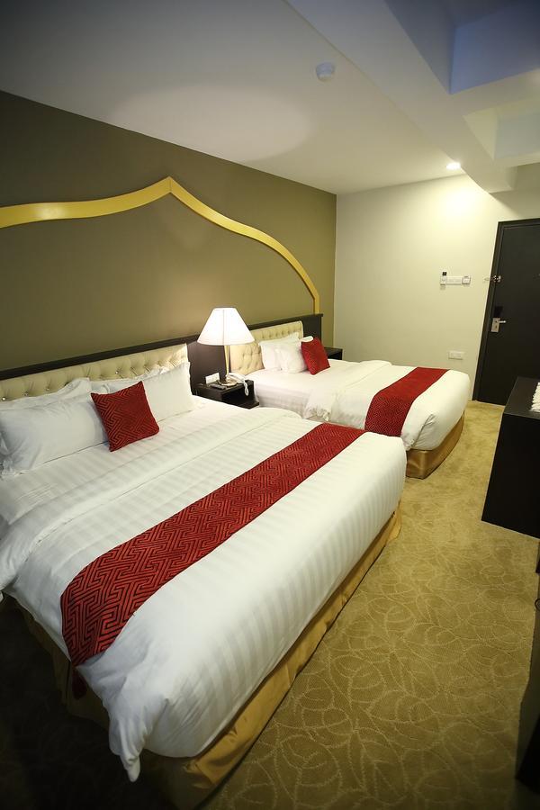 Al Khatiri Hotel Kubang Kerian Exterior photo