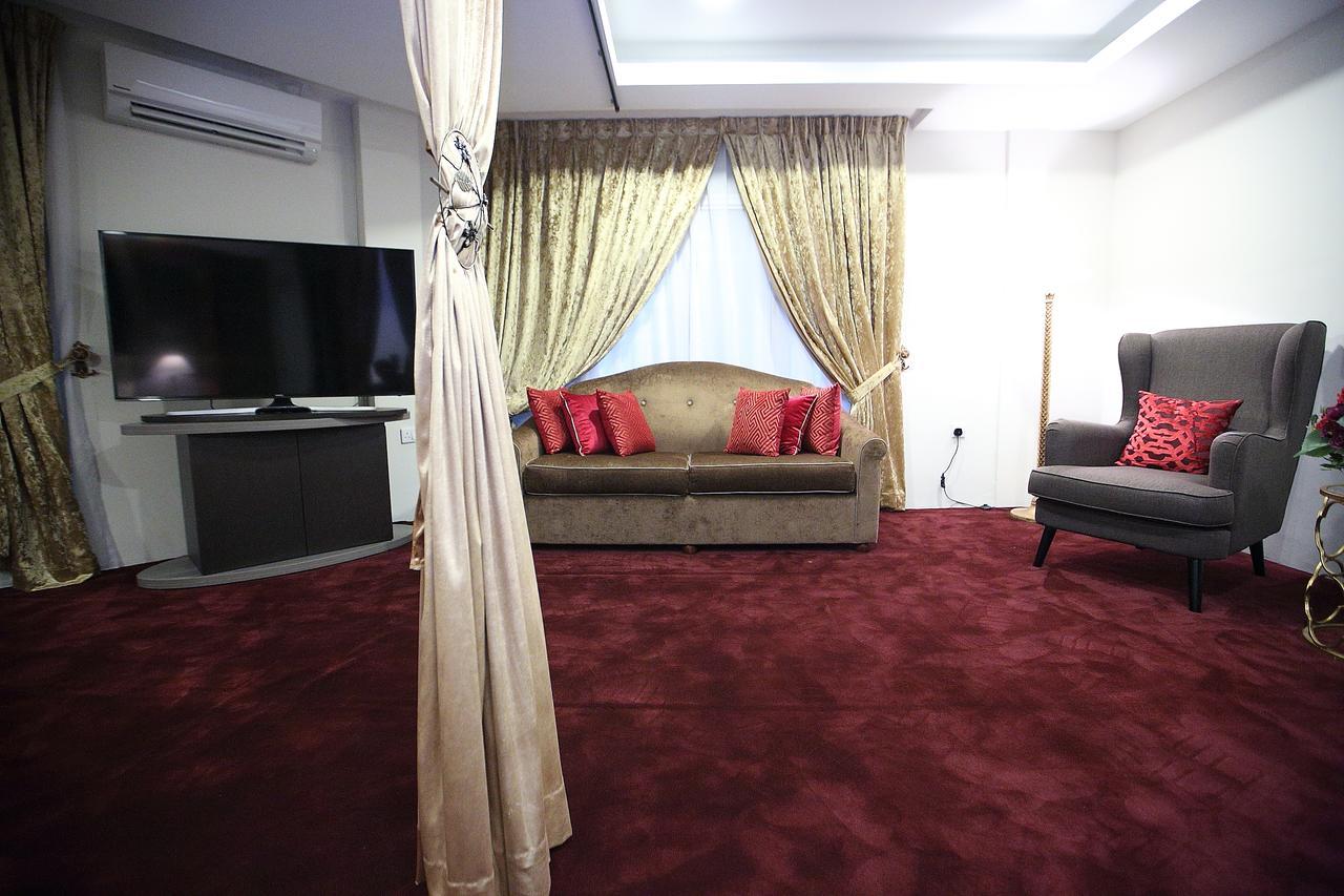 Al Khatiri Hotel Kubang Kerian Exterior photo