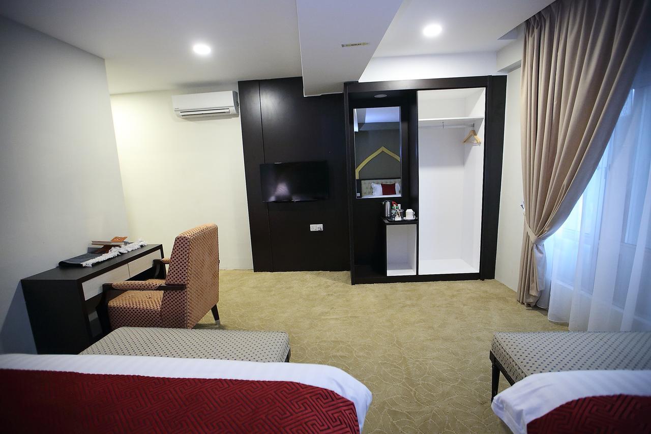 Al Khatiri Hotel Kubang Kerian Exterior photo