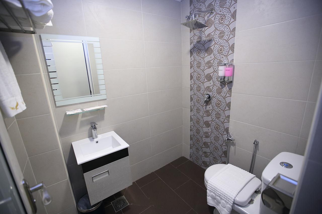 Al Khatiri Hotel Kubang Kerian Exterior photo