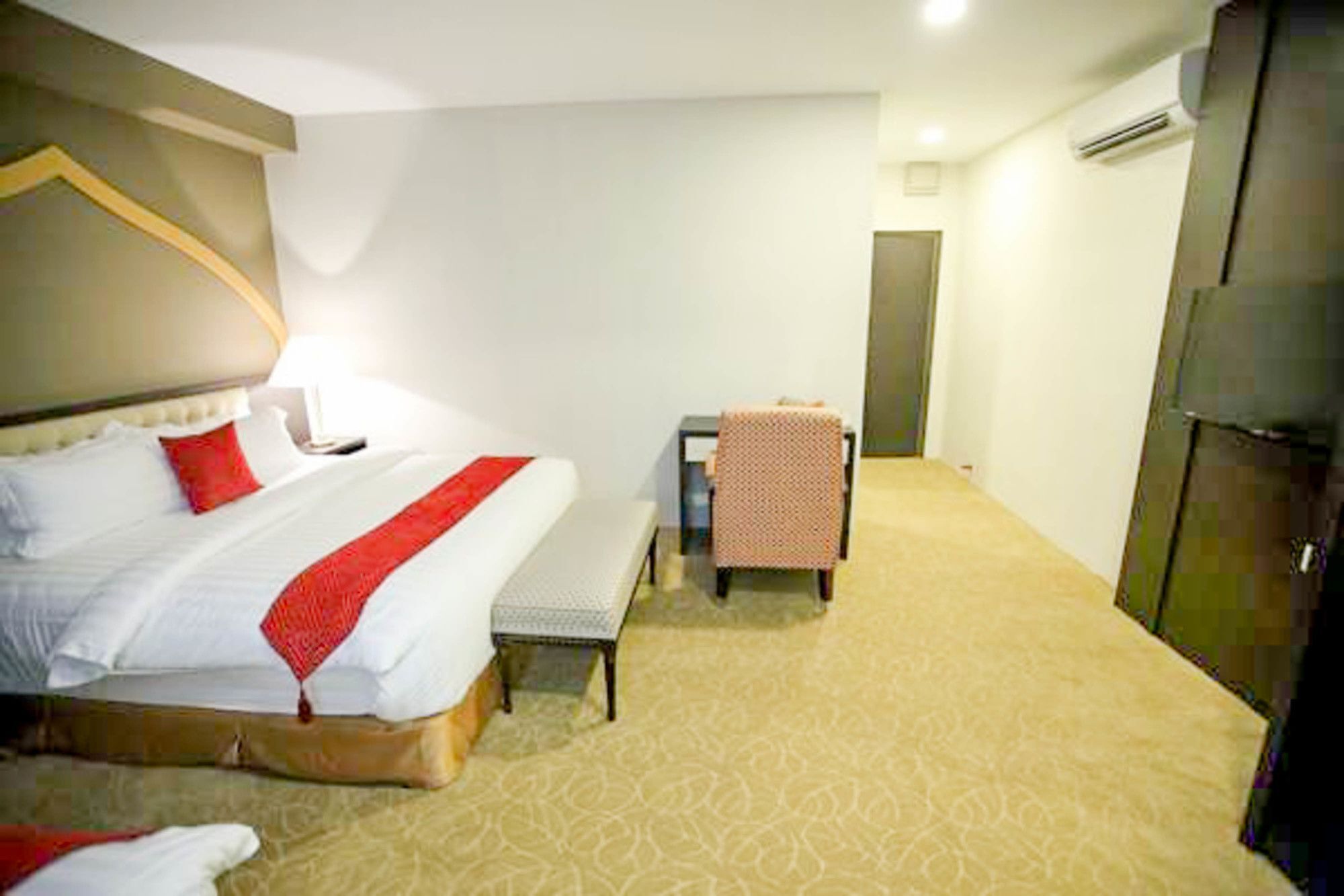 Al Khatiri Hotel Kubang Kerian Exterior photo